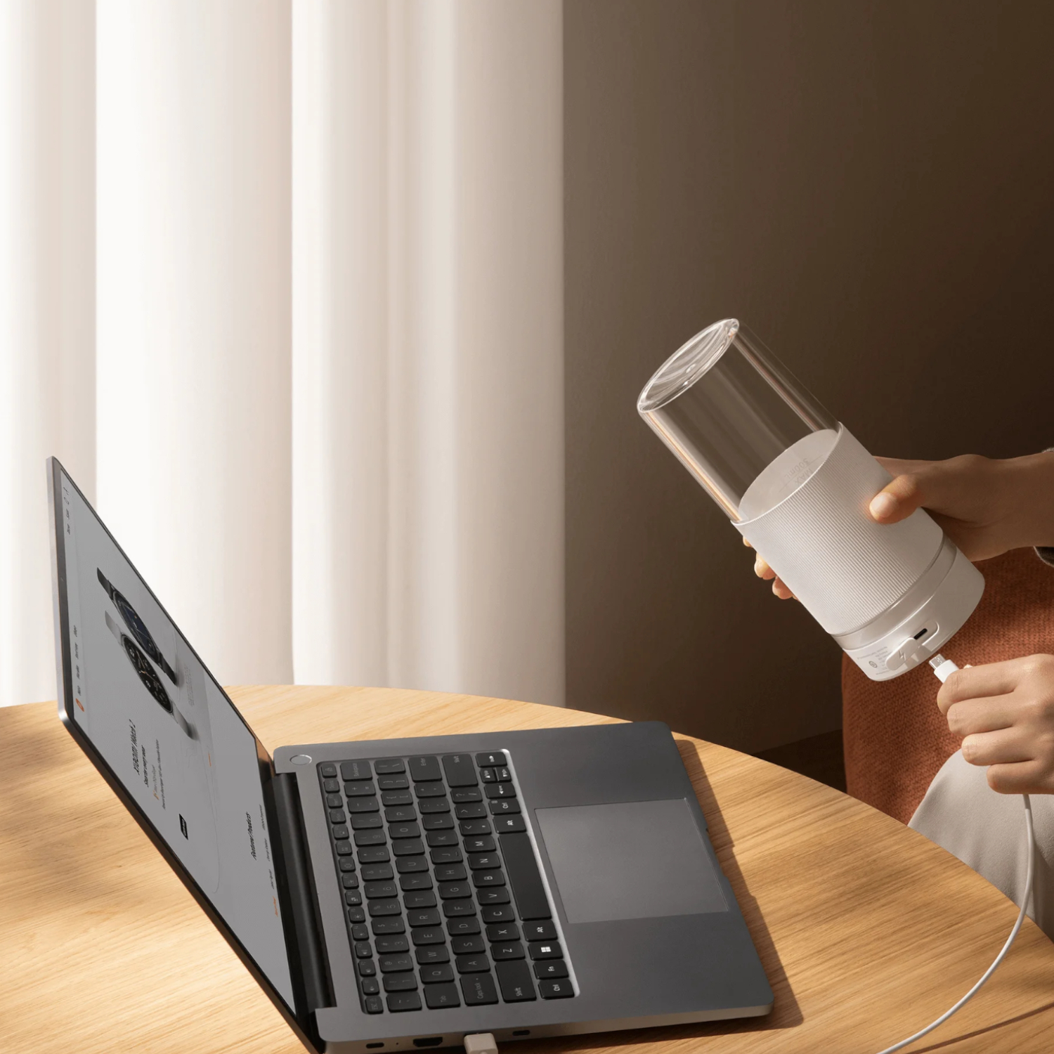 Xiaomi Portable Blender 300ml USB Type-C Rechargeable- White - Image 7